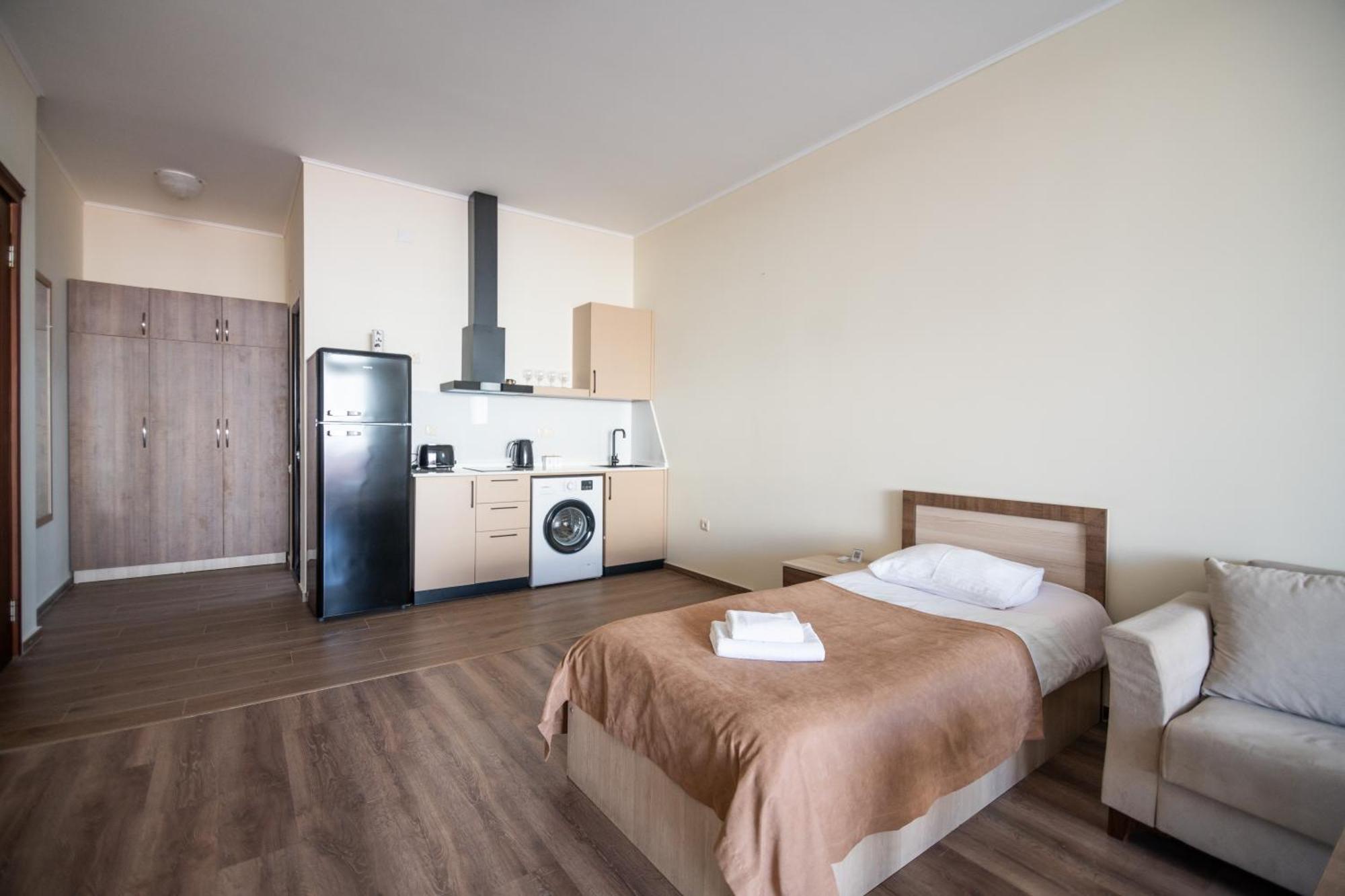Hotel Mireosi Batumi Exterior photo