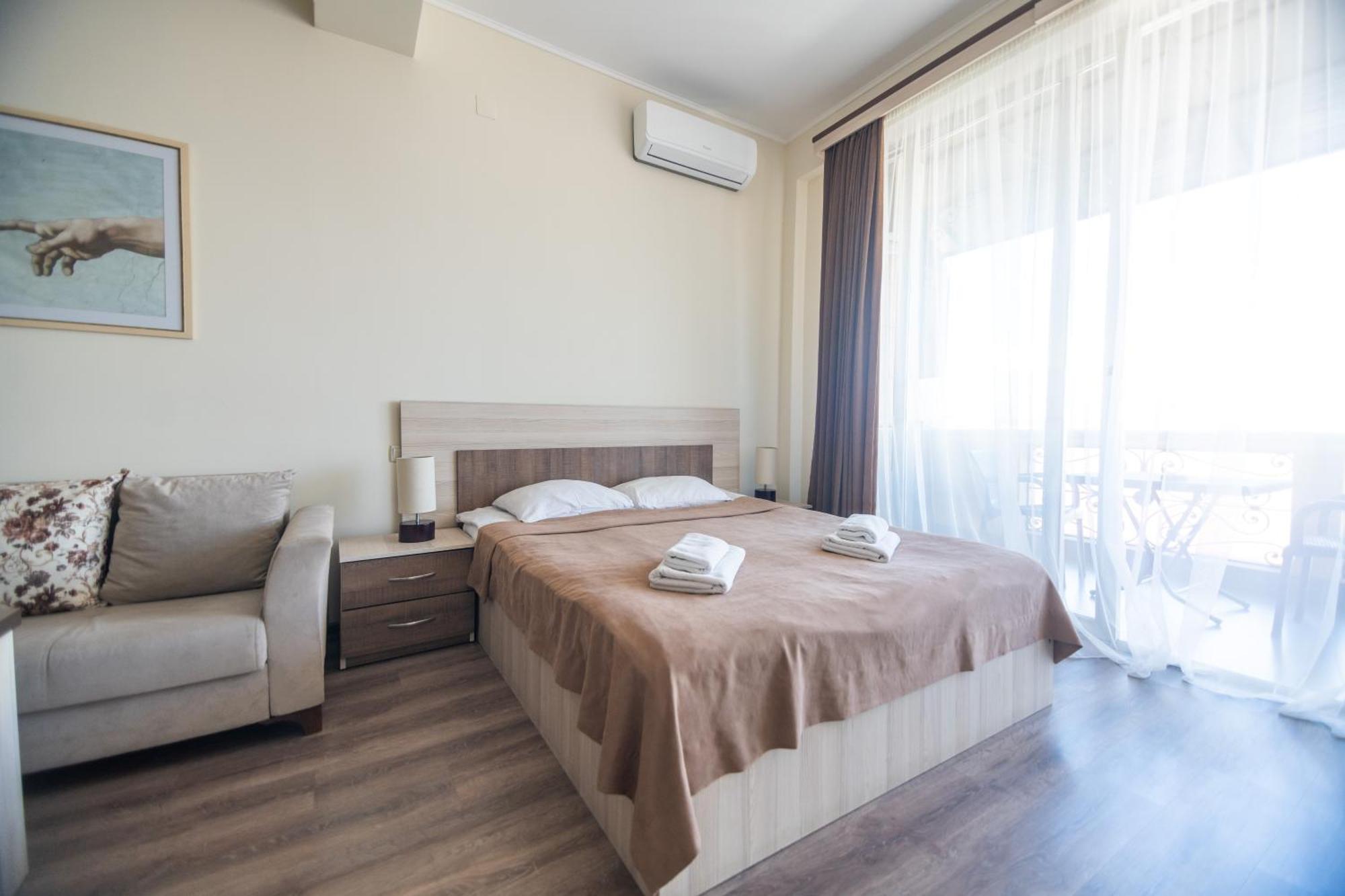 Hotel Mireosi Batumi Exterior photo