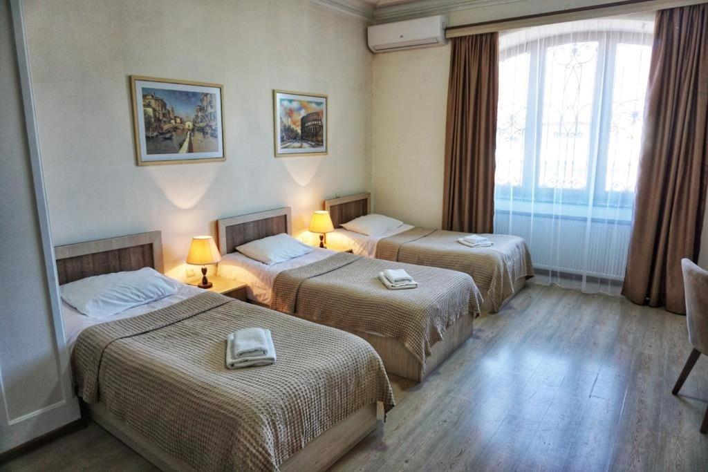 Hotel Mireosi Batumi Exterior photo